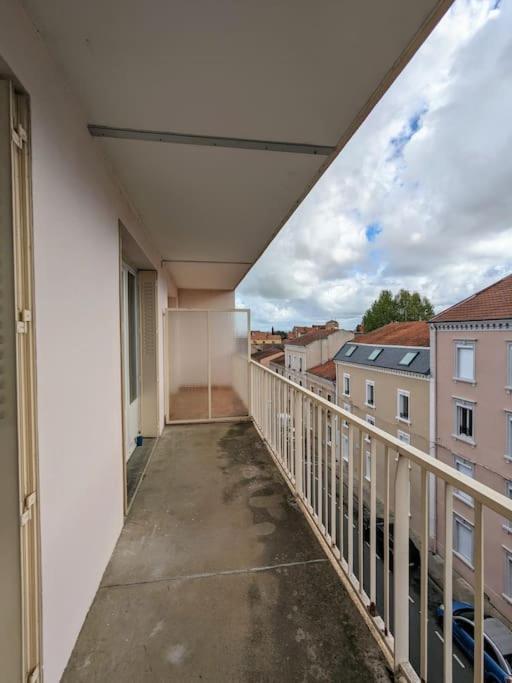 The Place To Be, Parking Gratuit Roanne Extérieur photo